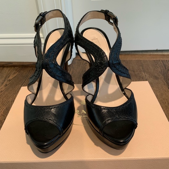 Prada heels in black. Sz 8.5 - Picture 5 of 8